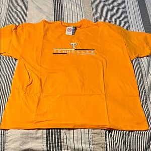 Tennessee Volunteers XL embroidered Orange T-Shirt XL NWT